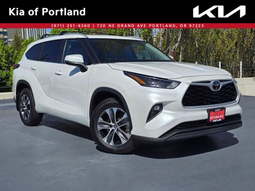 2023 Toyota Highlander XLE