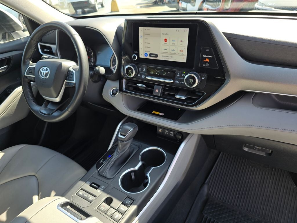 2023 Toyota Highlander XLE