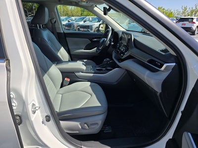 2023 Toyota Highlander XLE