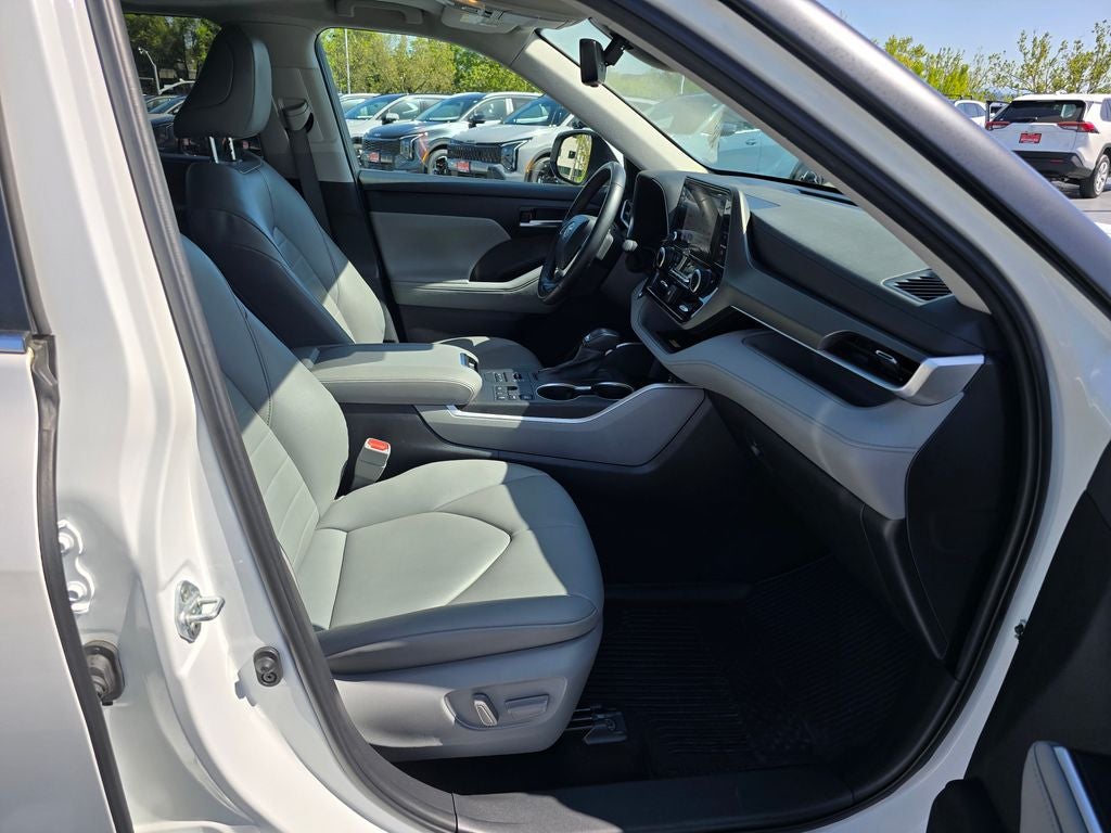 2023 Toyota Highlander XLE