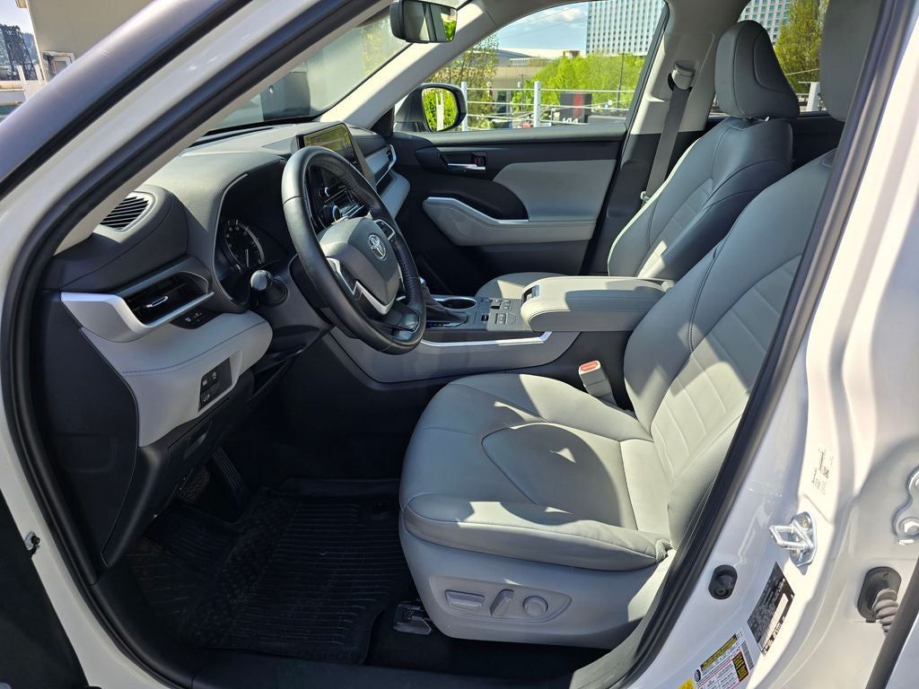 2023 Toyota Highlander XLE