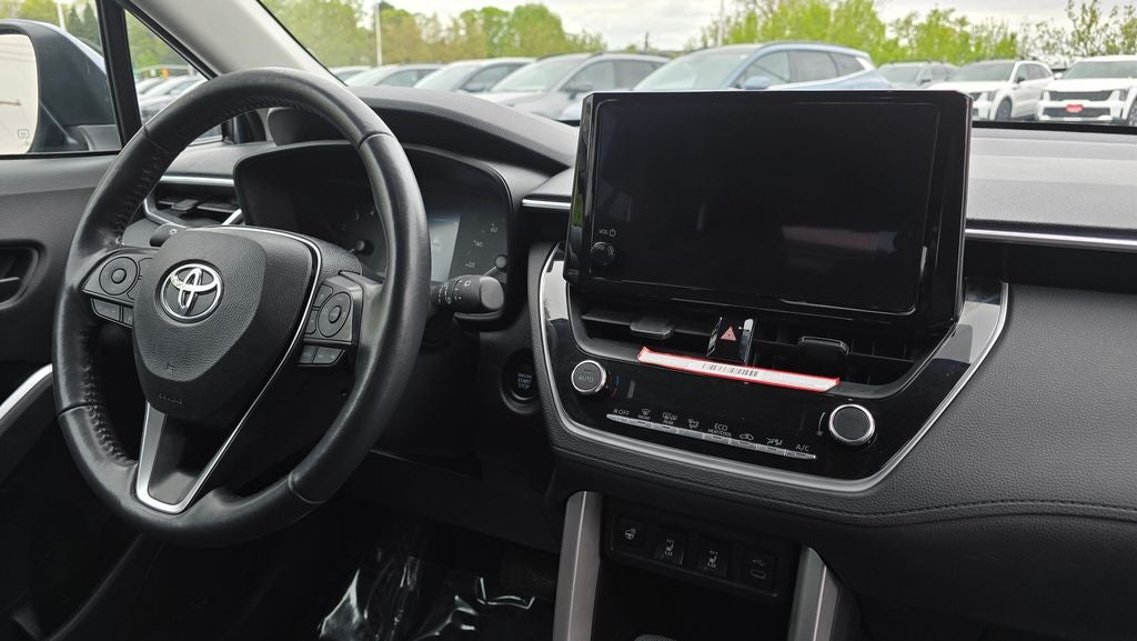 2024 Toyota Corolla Cross LE