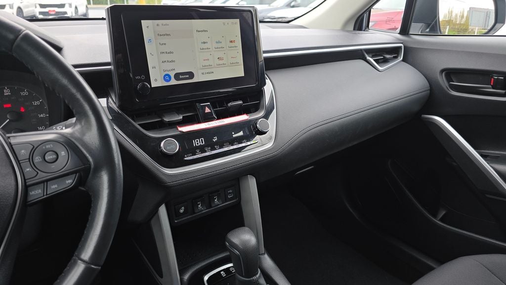 2024 Toyota Corolla Cross LE
