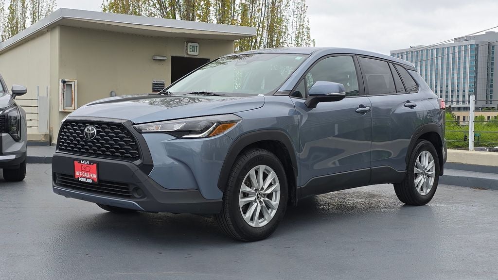 2024 Toyota Corolla Cross LE