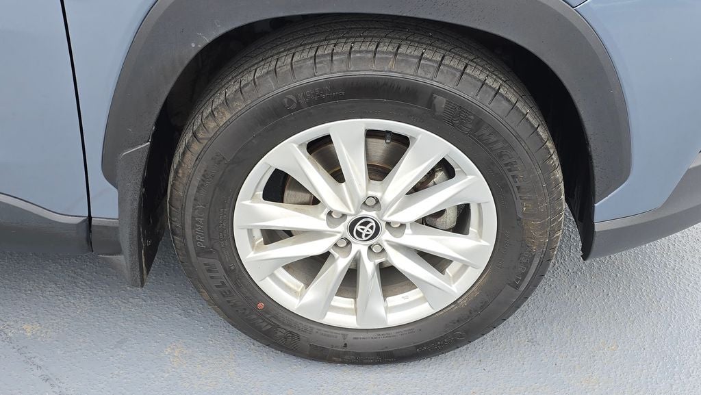 2024 Toyota Corolla Cross LE