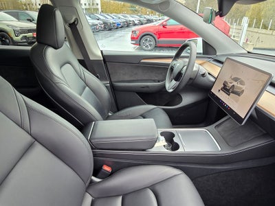 2024 Tesla Model Y Long Range