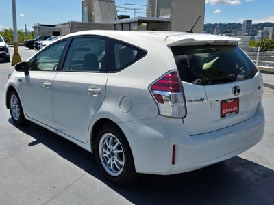 2017 Toyota Prius v Two