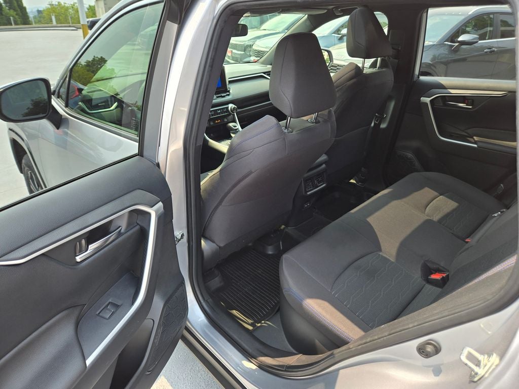 2024 Toyota RAV4 Hybrid SE