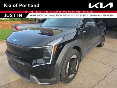 2024 Kia EV9 Light Long Range