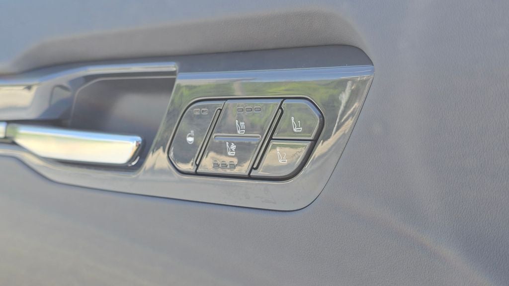 2024 Kia EV9 Land