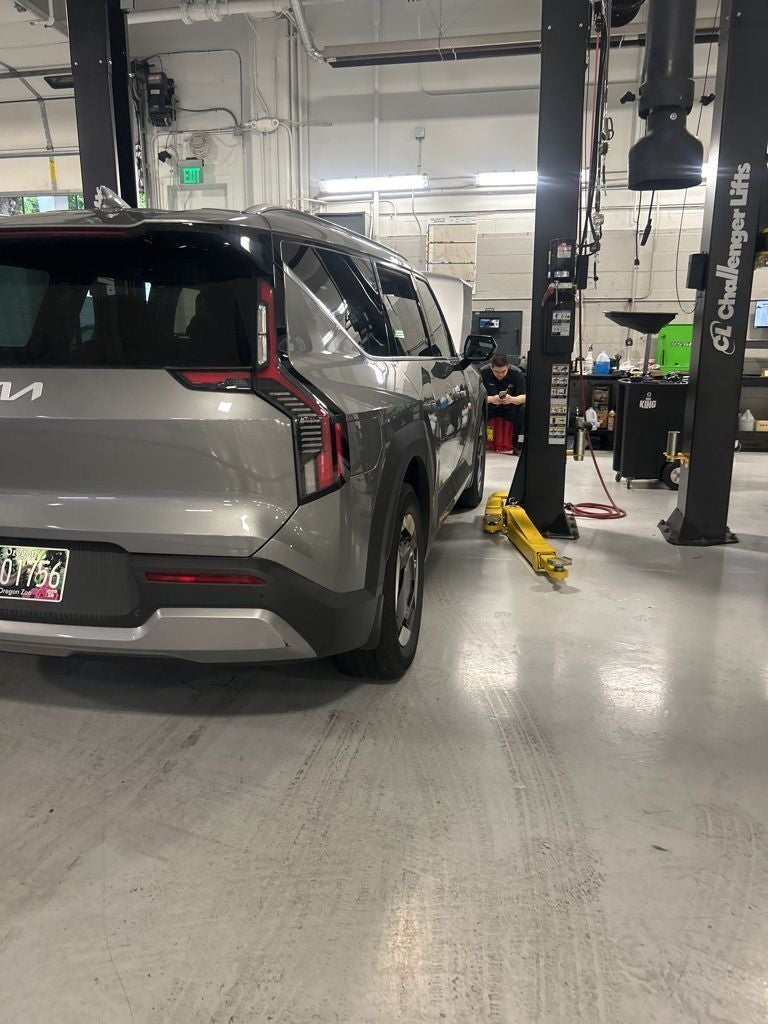 2024 Kia EV9 Wind
