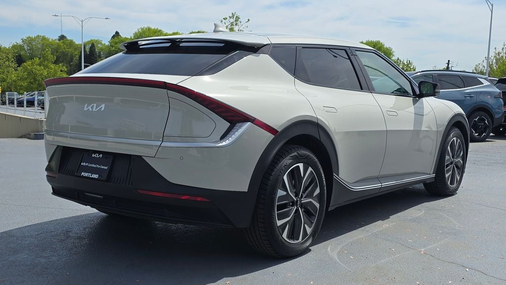 2024 Kia EV6 Light
