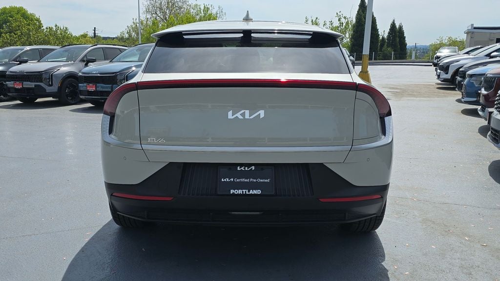 2024 Kia EV6 Light