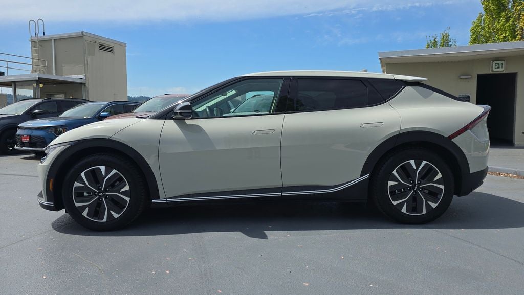 2024 Kia EV6 Light