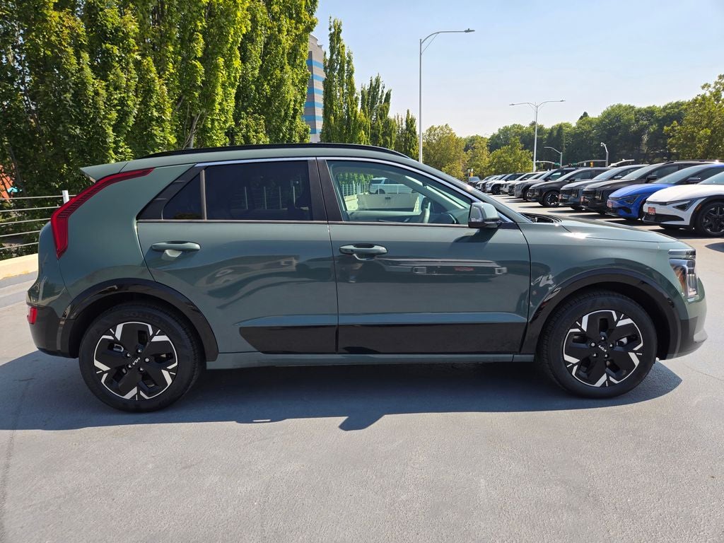 Used 2023 Kia Niro Wind with VIN KNDCR3L10P5069017 for sale in Portland, OR