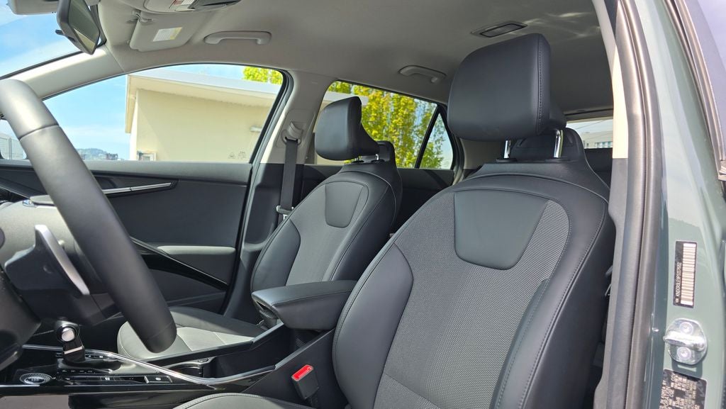 2023 Kia Niro EX