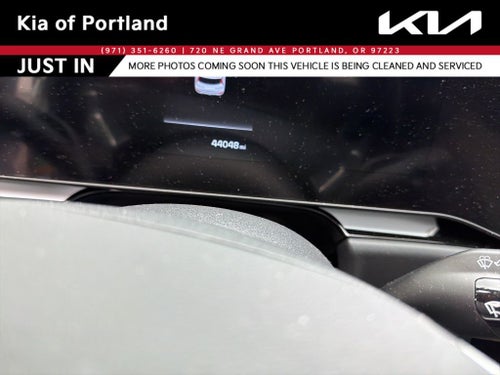 2023 Kia Niro SX