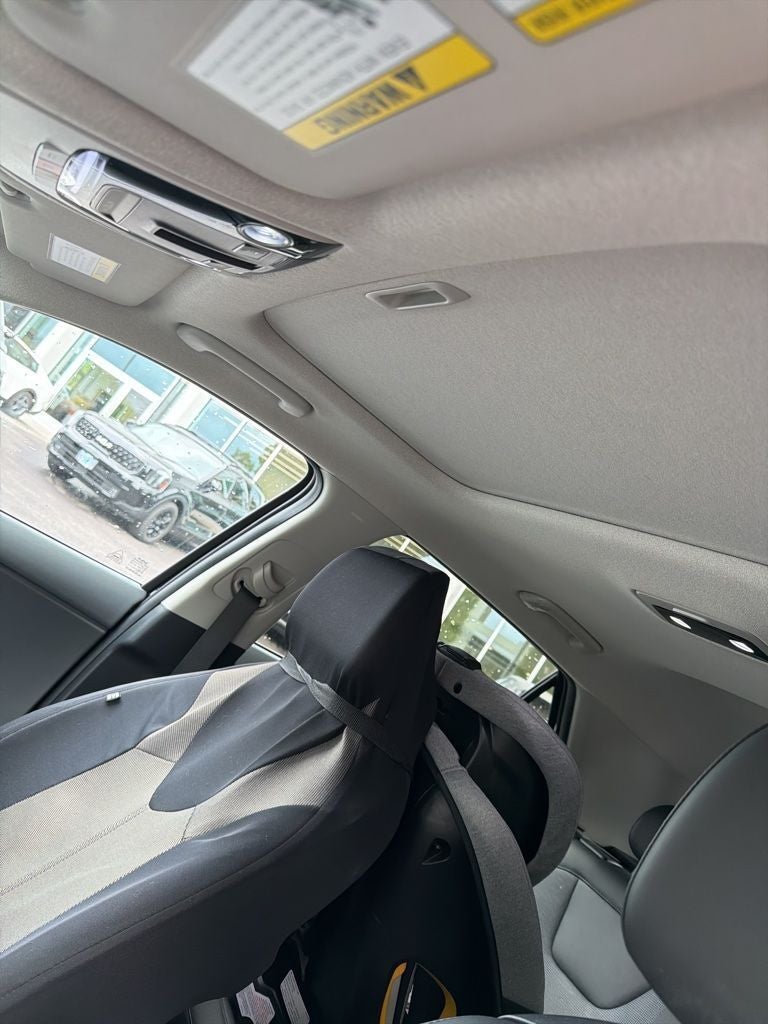 2023 Kia Niro SX