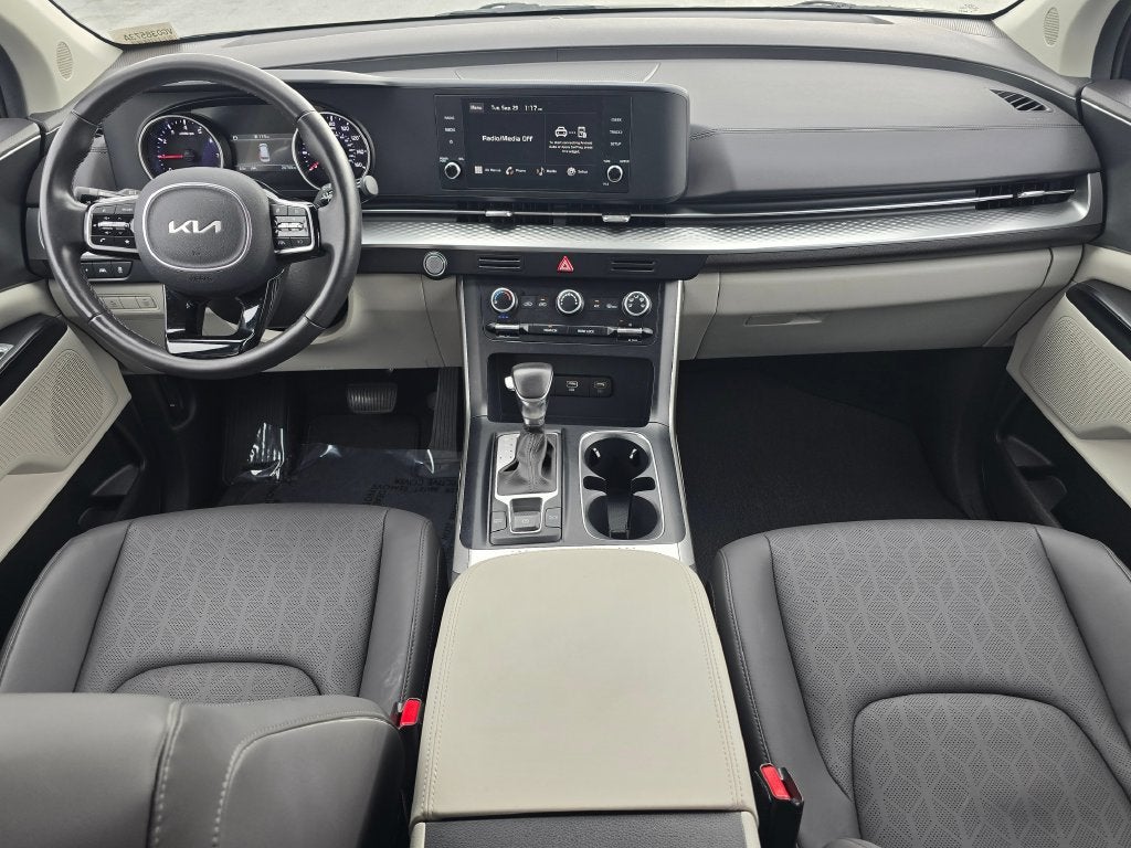 2024 Kia Carnival LX