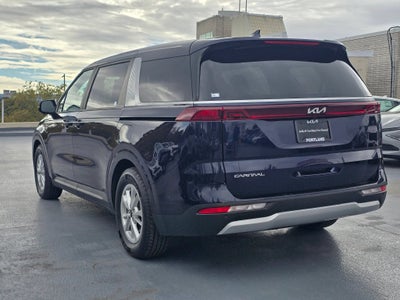 2024 Kia Carnival LX