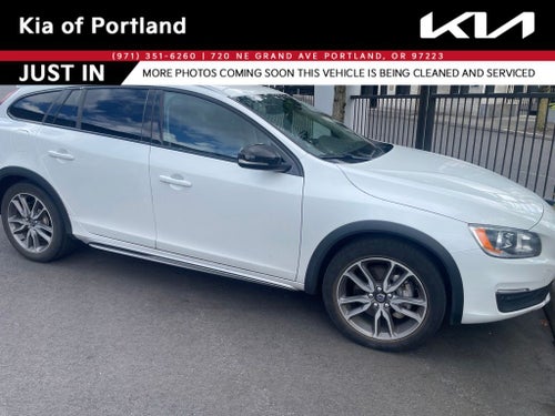 2016 Volvo V60 Cross Country T5