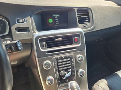 2016 Volvo V60 Cross Country T5