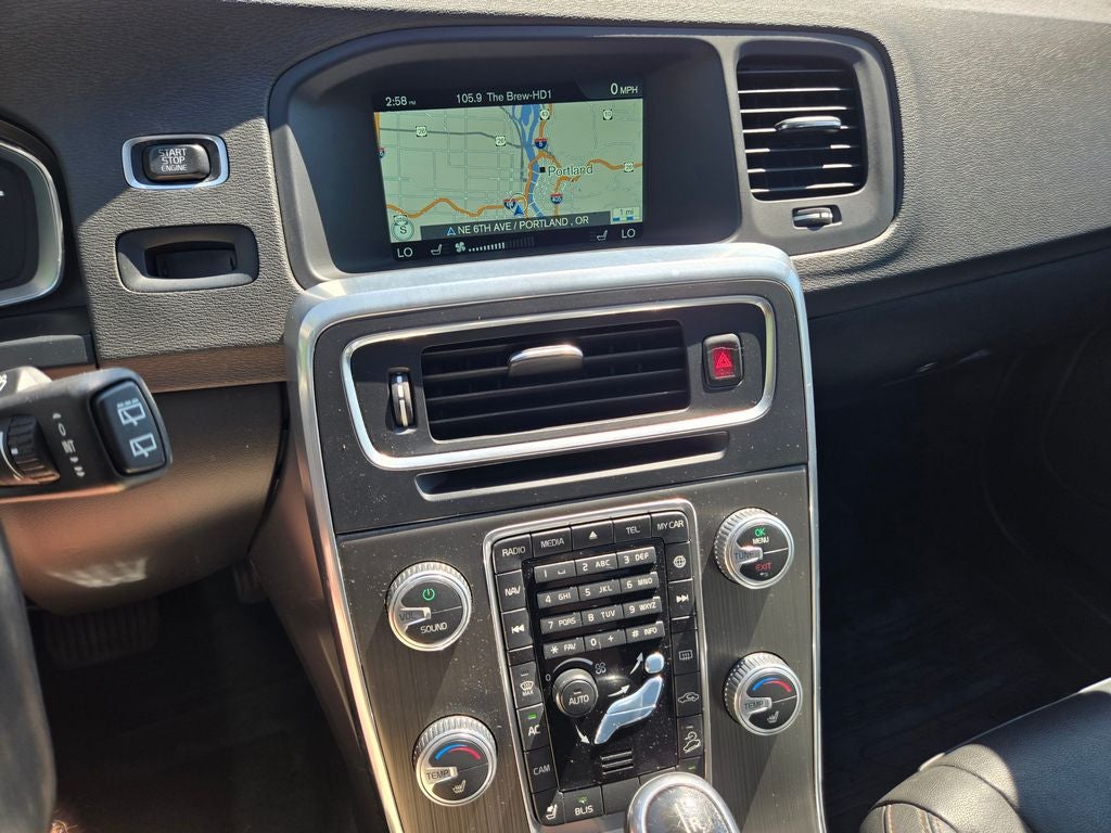 2016 Volvo V60 Cross Country T5